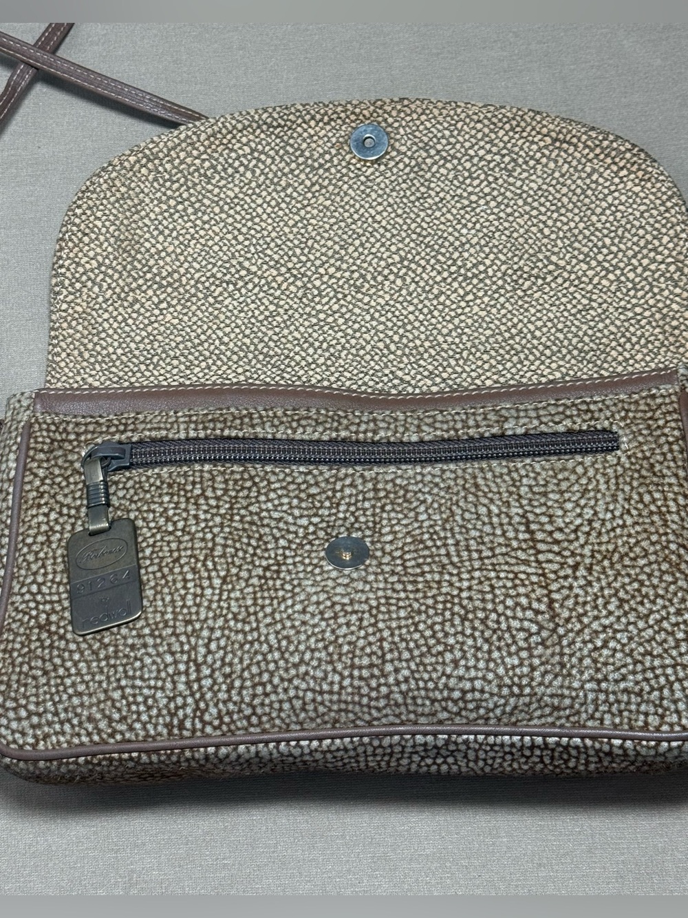 Rare Vintage Borbonese Redwall Partridges Eye Textured Sling Bag - Made in Italy - Picture 6 of 10